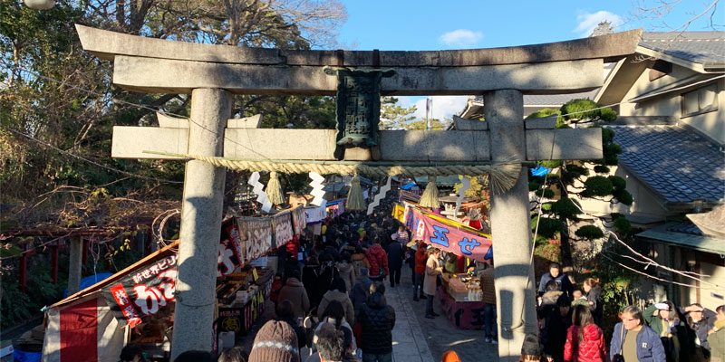 茨木神社の境内