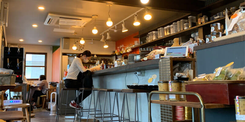 CAFE 小町の店内