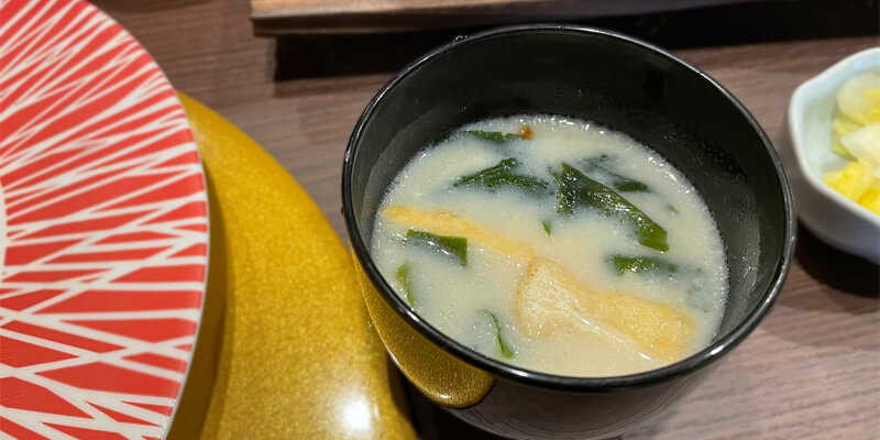 串やでござる茨木店の豆乳スープ